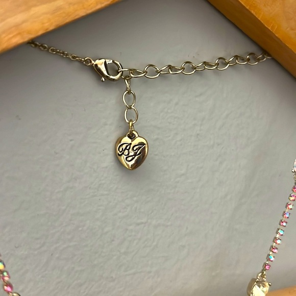 Betsey Johnson multicolor butterfly necklace - Picture 4 of 4